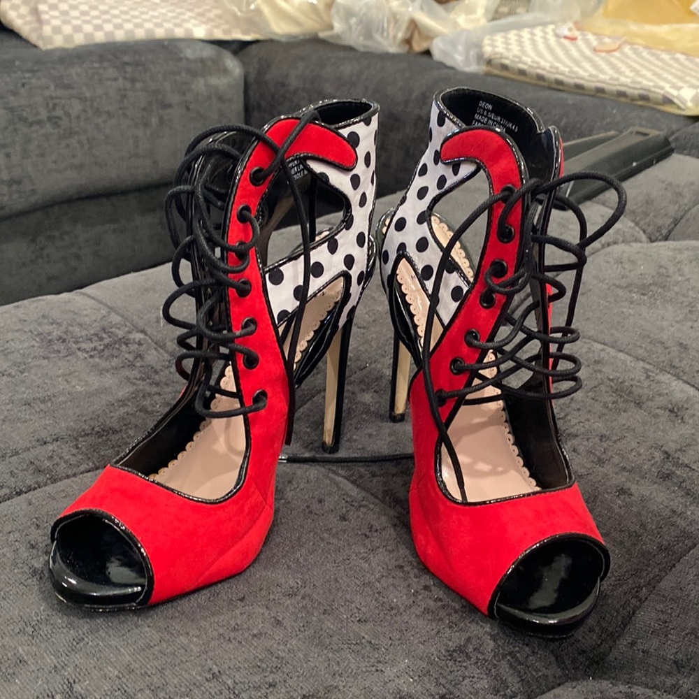Dress shoes 👠